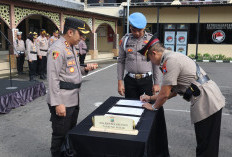 Kapolres Pelabuhan Tanjung Perak Pimpin Sertijab Kasat hingga Kapolsek