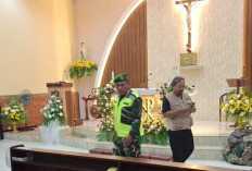 Polsubsektor Gerih Terjunkan Personel Gabungan, Amankan Ibadah Misa Natal di Desa Widodaren