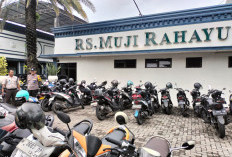 Tingkatkan Kewaspadaan, Bhabinkamtibmas Polsek Tandes Sambangi RS Muji Rahayu Surabaya