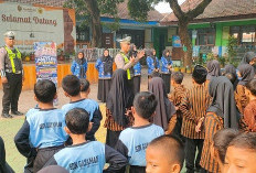 Tak Hanya Tegur, Satlantas Polres Mojokerto Rangkul Pelajar hingga Sopir Truk di Operasi Patuh Semeru 2026