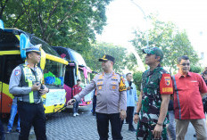 Kapolres Gresik Bersama Forkopimda Lepas 750 Pemudik, 15 Bus Mudik Gratis Diberangkatkan