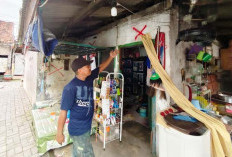 Beda Patokan Lebar Sungai, Warga Tambak Asri Surabaya Tolak Pengukuran Normalisasi Kalianak