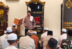 Tingkatkan Kewaspadaan, Kapolsek Sawahan Gelar Safari Jumat di Simo Kwagean