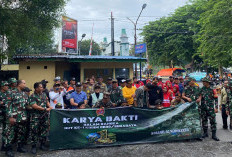 Polsek Simokerto Bersama 3 Pilar Gelar Kerja Bakti di Jalan Gembong, Wujudkan Lingkungan Bersih dan Sehat