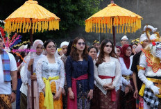 HUT Ke-81 RI di Mercure Surabaya Grand Mirama Meriah dengan Karnaval Budaya
