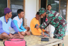 Tim Kesehatan TMMD 127 Kodim Sumenep Cek Kesehatan Warga