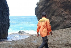 Tragedi Gunung Sepinggil: Terhempas Ombak Saat Berswafoto, Satu Pemuda Hilang di Laut Selatan