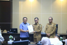 Syarat Tambahan Penyedia Dihapus, Kejari Kota Madiun Serahkan Legal Opinion Pengadaan Jasa Konstruksi