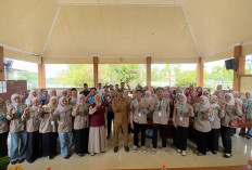 KKN Unisla Latih Pakan Azolla-Maggot dan Digital Marketing UMKM di Lamongan