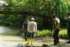 Dandim Bojonegoro Tinjau Lokasi Rencana Pembangunan Jembatan Beton di Napis