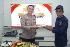 Peringati HPN Ke-80, Polres Situbondo dan PWI Potong Tumpeng