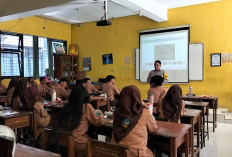 Polsek Wiyung Edukasi Siswa SMAN 22 Surabaya Agar Tak Mudah Terprovokasi Ajakan Demonstrasi di Medsos