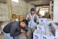 Tertutup dari Luar, Gudang Miras Berkedok Distributor Mamin Beroperasi 20 Tahun di Keputih
