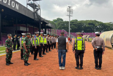 Polres Kediri Kota Amankan Laga Amal Persik Legends vs Persebaya Legends