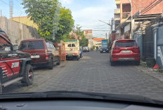 Akses Publik Sidotopo Wetan Jadi Parkir Berbayar , Warga Keluhkan Penyempitan Jalan