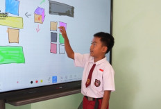Guru di Bogor Ungkap Papan Digital Interaktif, Tingkatkan Semangat Belajar Siswa