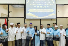 PWI Jatim Berangkatkan 11 JCH, Wartawan Diminta Jaga Nama Baik Pers