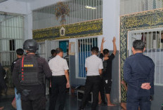 Personil Gabungan Gelar Razia Lapas Kelas I Malang, Wujudkan Zero Halinar