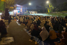 Lautan Putih di Jalan Pahlawan, Polsek Bubutan Kawal Khidmat Haul Ahlul Badr Majelis Rasulullah SAW