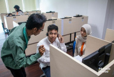 UTBK Disabilitas di Unesa Gunakan Teknologi Audio