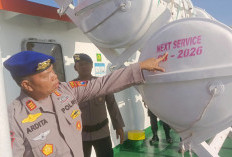Pastikan Penumpang Aman Selama Nataru, Satpolairud Polres Gresik Cek Kelayakan Kapal