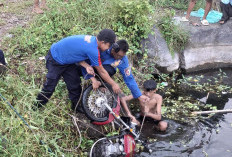 Dua Malam Huni Kolam Pancing, Pemuda Jember Bertahan Tanpa Ponsel Demi Jaga Motor yang Tenggelam