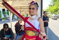 Bawa Misi Lestarikan Budaya, Penari Muda Asal Sidoarjo Pukau Panggung Surabaya Fashion Festival 2026