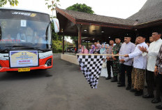 Plt Bupati Tulungagung Berangkatkan 1.175 Jemaah Haji ke Tanah Suci