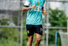 Bek Asing Persebaya Leo Lelis Akui Kesalahan Usai Gol Bunuh Diri Lawan Borneo FC