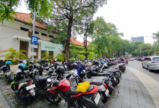 711 Petugas Parkir Surabaya Sudah Terintegrasi Sistem Non Tunai