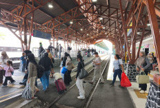 Libur Panjang HUT Kemerdekaan, Penumpang Kereta Api di Stasiun Blitar Tembus 6.447 Orang