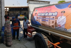Dampak Kekeringan Mulai Terasa, BPBD Gresik Distribusikan Air Bersih ke Lima Desa