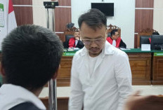 Rusak Rumah Tetangga Pakai Ekskavator, JPU Kejari Surabaya Tuntut Permadi Wahyu 3 Tahun Penjara