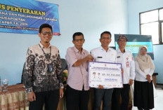 Dukung Ketahanan Pangan, Bupati Bojonegoro Salurkan Bantuan Sarana Prasarana dan Perlindungan Tanaman