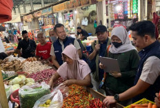 Polres Gresik dan Bapanas Sidak Harga Bapokting Pasca-Lebaran di Pasar Baru, Cabai Masih Mahal