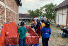 Polisi Ngawi Bersama BPBD Salurkan 5.500 Liter Air Bersih, Warga Pitu Ucapkan Terima Kasih