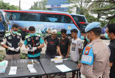 Cegah Narkoba Jelang Mudik, Polres Pelabuhan Tanjung Perak Tes Urine Puluhan Sopir