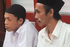 Kompak Jualan Sabu di Gang Sempit, Ayah di Surabaya Dituntut 4,5 Tahun dan Anak 2 Tahun Penjara