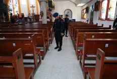 Polrestabes Surabaya dan Brimob Polda Jatim Sterilisasi Gereja Jelang Perayaan Natal 2025