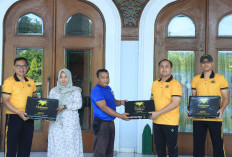 Kapolres Gresik Pimpin Aksi Bersih Masjid Agung, Wujud Nyata Program ASRI Presiden Prabowo