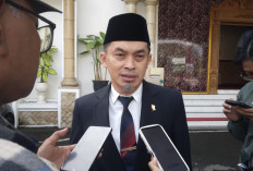Pemkot Blitar Alokasikan Rp1,9 M untuk Seragam Gratis, Bantuan Ongkos Jahit Disesuaikan Desil