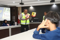 Polres Tanjung Perak Tanamkan Disiplin dan Tertib Lalu Lintas kepada Siswa SD