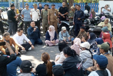 Digeruduk Pedagang Pasar, DPRD Kota Kediri Siap Kaji Ulang Perda dan Perwali