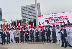 76 Paskibraka Jatim Dikukuhkan Khofifah, Siap Kibarkan Merah Putih di Grahadi