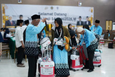 6 Ribu Jemaah Haji Embarkasi Surabaya Gelombang Awal Sudah Terbang ke Tanah Suci