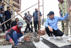 Sidak Proyek Pembangunan Alun-alun Sidoarjo, Bupati Temukan Banyak Kekurangan