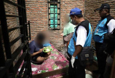 Terisolasi Dua Tahun di Kamar, Dinsos Jatim Evakuasi ODGJ Asal Bojonegoro