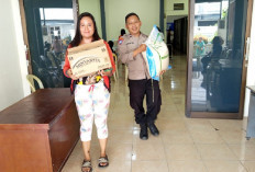 Polsek Sukomanunggal Pantau Penyaluran Bantuan Beras dan Minyak Goreng di Putat Gede