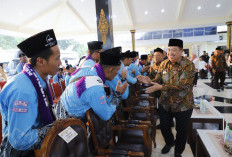 Bupati Warsubi Berangkatkan Jemaah Haji Kloter 60-61, Suasana Haru dan Talbiyah Iringi Pelepasan ke Tanah Suci