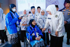  Khofifah Pastikan Layanan Haji Jatim Terus Ditingkatkan, Bandara Dhoho Ditarget Layani Jamaah Mulai 2027